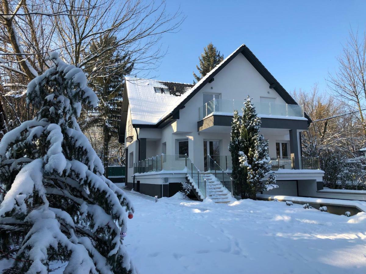 Apartamento Buda Valley: With Garden Budapeste